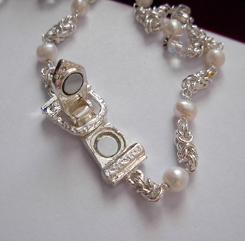 bridal necklace magnet clasp open
